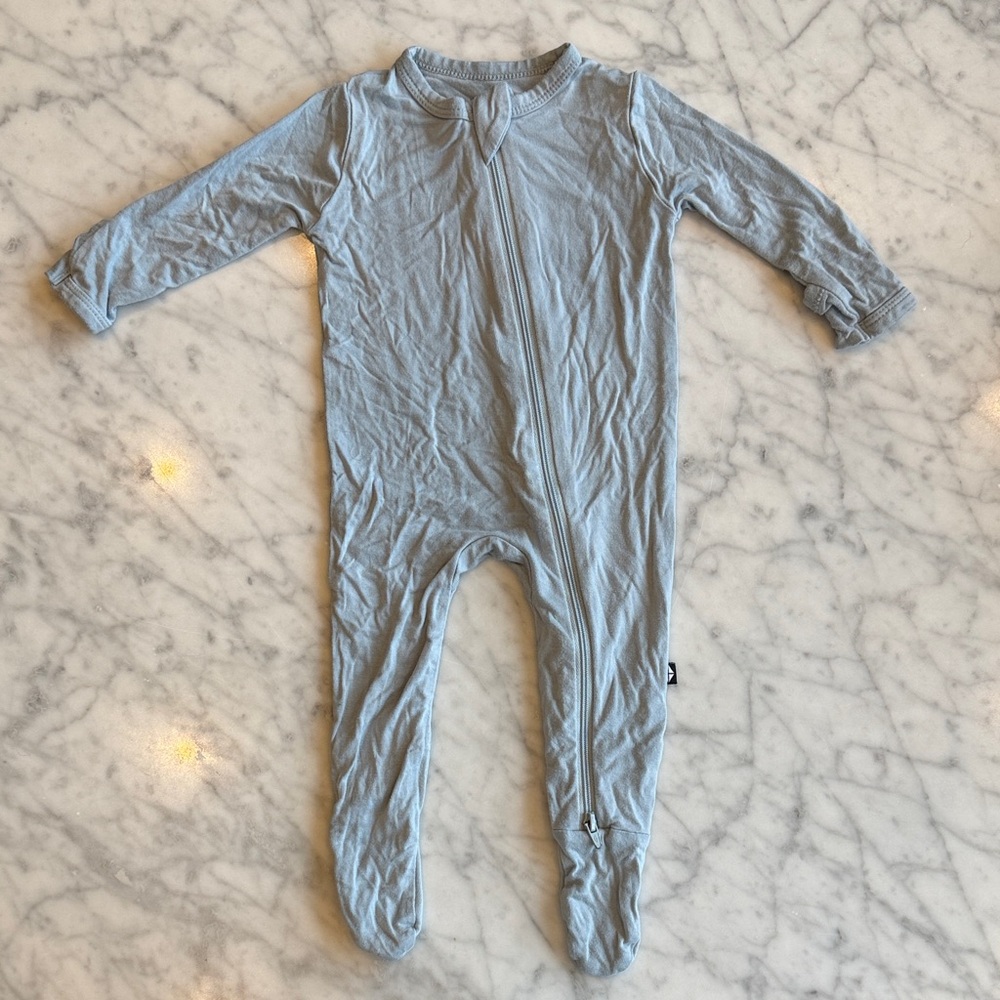 Kyte Baby Long-Sleeve Footed One-Piece Romper in Light Blue